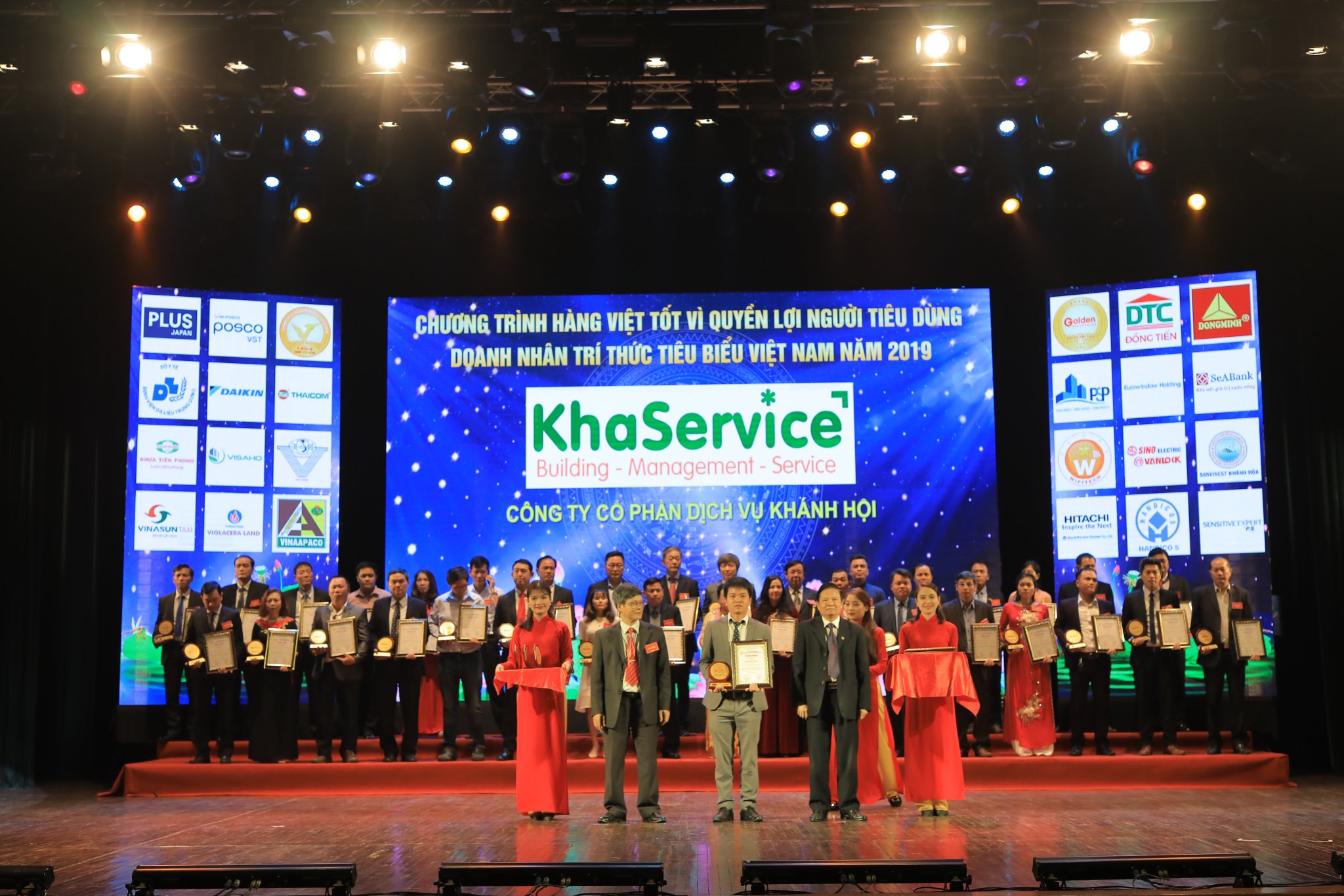 KHASERVICE NHẬN GIẢI TOP 20 THƯƠNG HIỆU VÀNG VIỆT NAM 2019